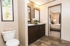 Manufactured-THE-LAKEVIEW-SIG28563D-41SIG28563DH-Master-Bathroom-20170606-1345246235103